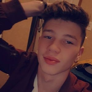 Meet your Posher, Ethan